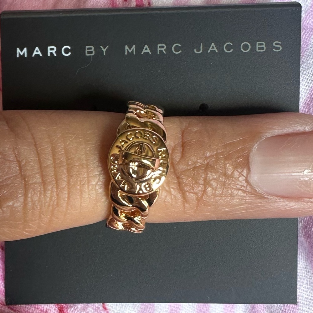 Marc by Marc Jacobs Gold-Tone Ring. Size S/M. 💍